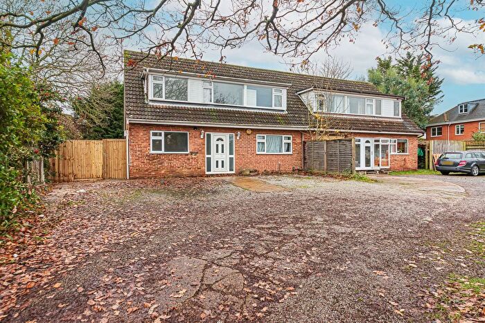4 Bedroom Semi-Detached House To Rent In Pheasant Close, Winnersh, Wokingham, RG41