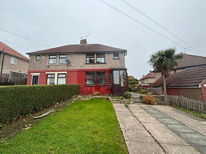 3 Bedroom Semi-Detached House For Sale In Springhead Road, Thornton, Bradford, BD13