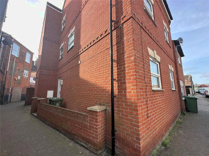 5 Bedroom End Of Terrace House To Rent In Blackfriars Road, Great Yarmouth, Norfolk, NR30