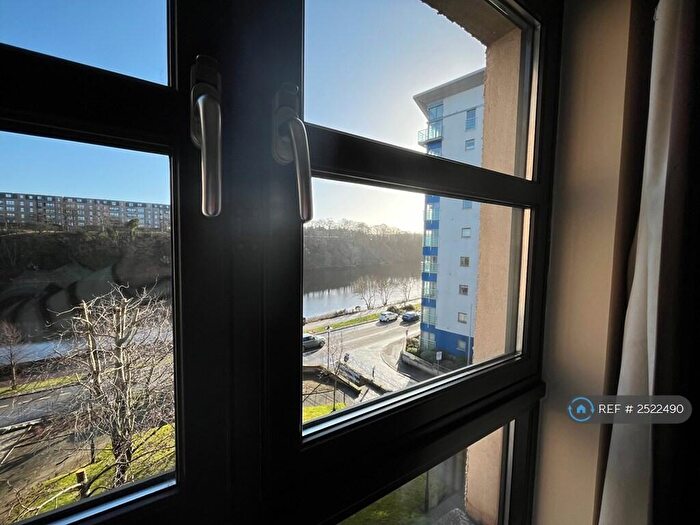 2 Bedroom Flat To Rent In Riverside Drive, Aberdeen, AB11