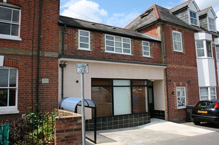 2 Bedroom Flat To Rent In Avenue Road, Winchester, SO22