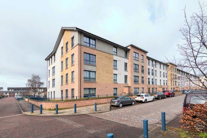 2 Bedroom Apartment To Rent In Oatlands Square, Flat /, Glasgow, Scotland, G5
