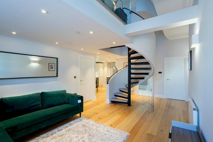 2 Bedroom Flat To Rent In Waldorf House, Cooper Street, Manchester, M2