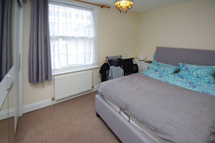 1 Bedroom Flat To Rent In St Albans Road, Watford, WD17