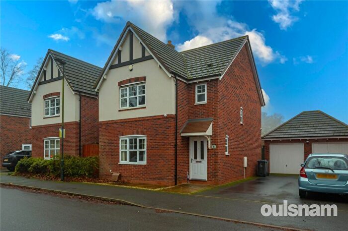 3 Bedroom Detached House For Sale In Meadows Drive, Selly Oak, Birmingham, West Midlands, B29
