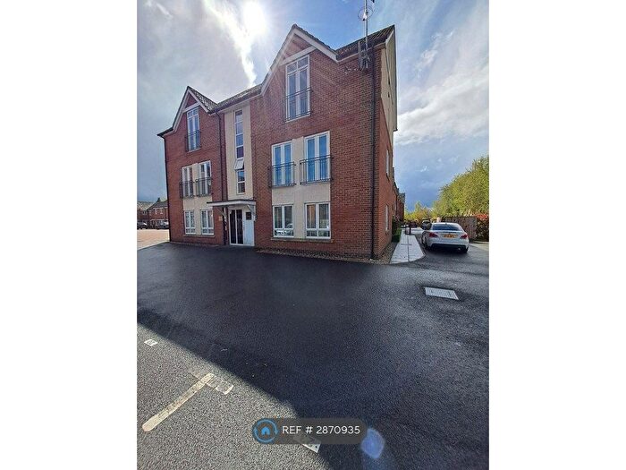 2 Bedroom Flat To Rent In Richmond House, Hinckley, LE10