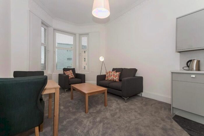 2 Bedroom Flat To Rent In Oban Drive, North Kelvinside, Glasgow, G20