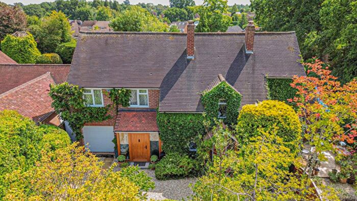 4 Bedroom Detached House For Sale In Woodchester Road, Dorridge, B93