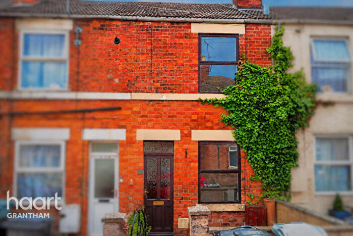 3 Bedroom Terraced House For Sale In Cambridge Street, Grantham, NG31