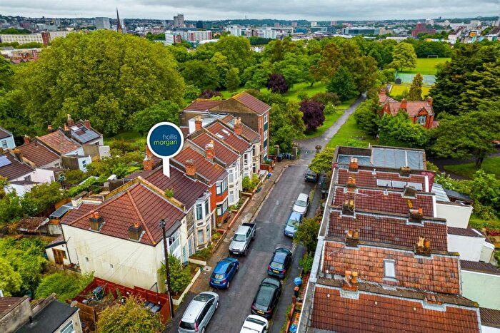 3 Bedroom Terraced House For Sale In House For Modernisation |, BS3