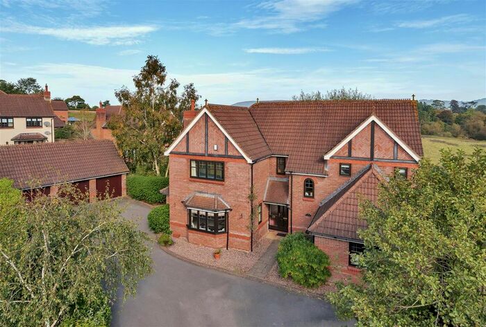 5 Bedroom Detached House For Sale In Lethbridge Park, Bishops Lydeard, Taunton, TA4