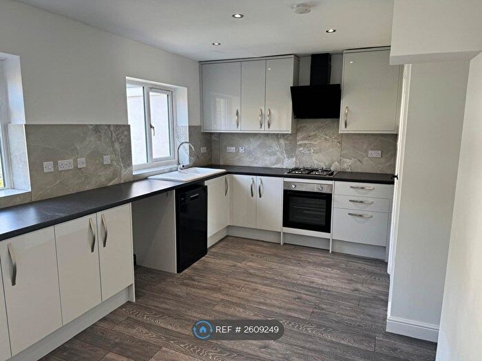 3 Bedroom Semi-Detached House To Rent In Lambourne Gardens, Earley, Reading, RG6