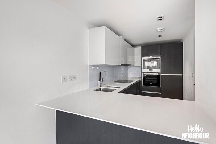 2 Bedroom Flat To Rent In Belvedere House, Kew Bridge Road, Brentford, TW8