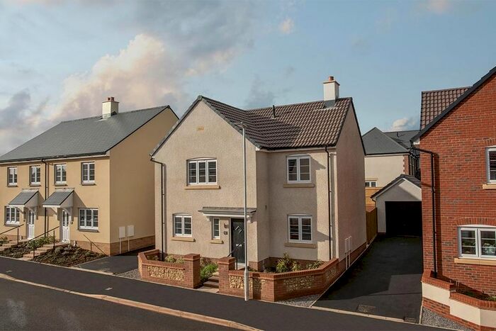 3 Bedroom Detached House For Sale In Mattravers Way, Taunton, TA1