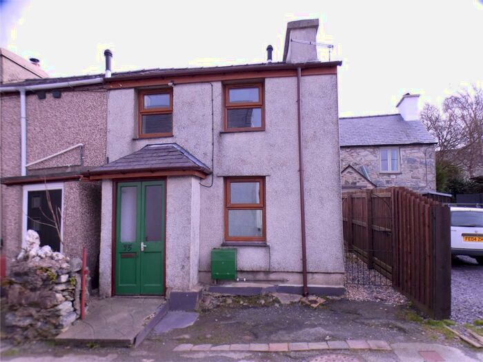 2 Bedroom End Of Terrace House To Rent In Water Street, Llanllechid, Bangor, LL57