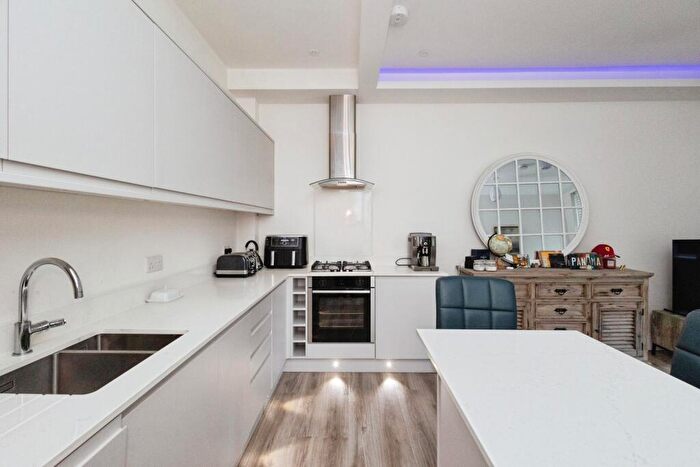 2 Bedroom Apartment To Rent In Oakwood House, Didsbury, M20