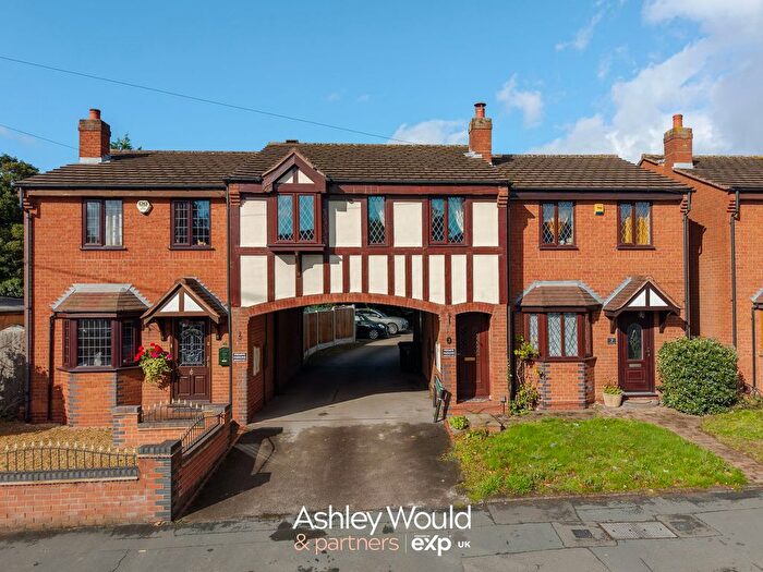 2 Bedroom Town House For Sale In Church Vale, West Bromwich, B71