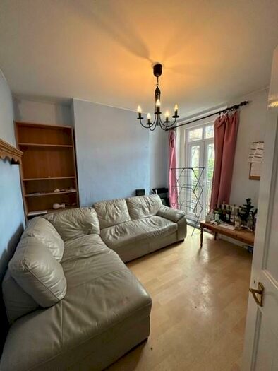 3 Bedroom House To Rent In Shanklin Road, Brighton, BN2