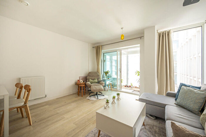 1 Bedroom Flat For Sale In Atelier Point, Jupp Road West, , Stratford, London, E15