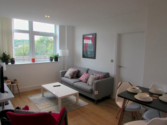 1 Bedroom Flat To Rent In Felt House, Laporte Way, Luton, LU4