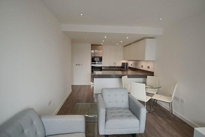 1 Bedroom Apartment To Rent In Canter Way, London, E1