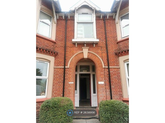 2 Bedroom Flat To Rent In Wokingham Road, Reading, RG6