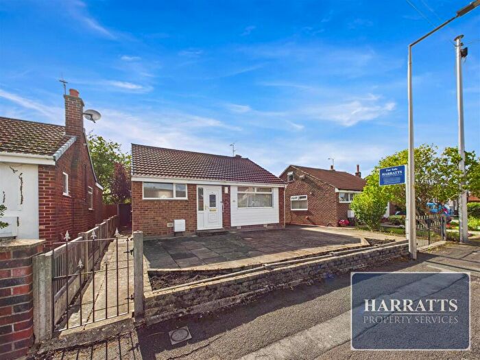 2 Bedroom Detached Bungalow For Sale In Tragan Drive, Stockport, SK2