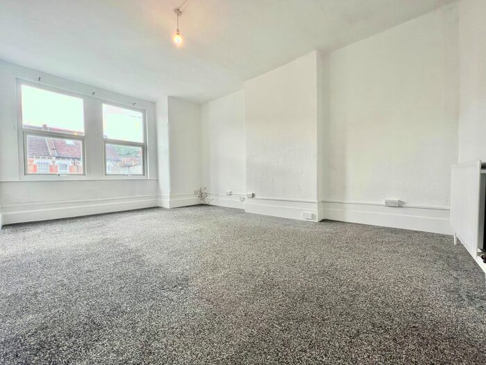 1 Bedroom Flat To Rent In Lodge Road, Croydon, CR0