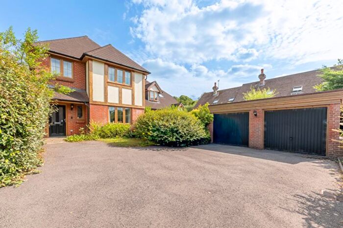 4 Bedroom Detached House For Sale In Court Meadow Close, Rotherfield, TN6