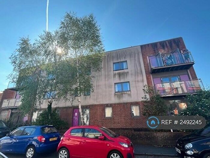 2 Bedroom Flat To Rent In Argyle Road, St. Pauls, Bristol, BS2