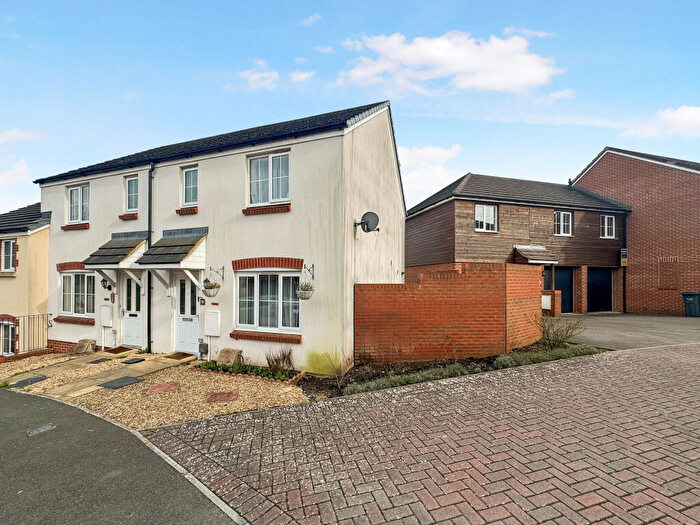 3 Bedroom Terraced House For Sale In Crosstrees, Royal Wootton Bassett, SN4