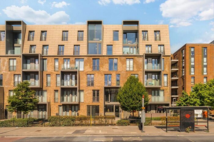 3 Bedroom Flat For Sale In Kilburn Park Road, Killburn Park, NW6