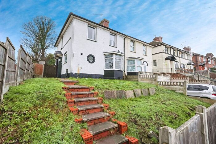 3 Bedroom Semi Detached House For Sale In Danesbury Crescent, Birmingham, West Midlands, B44