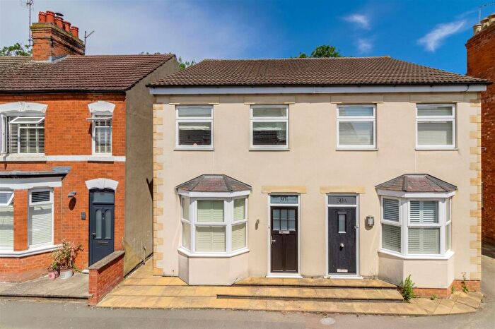 3 Bedroom Semi-Detached House For Sale In King Street, Earls Barton, NN6