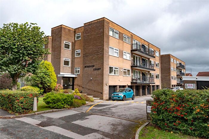 2 Bedroom Apartment For Sale In Windsor Court, Leeds, West Yorkshire, LS17