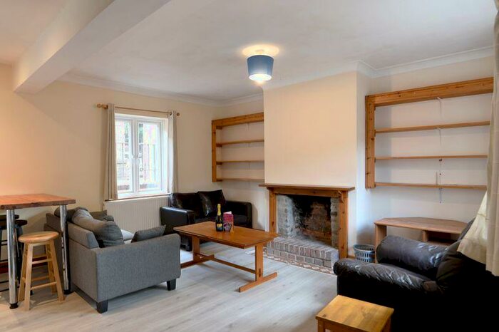 5 Bedroom Semi-Detached House To Rent In The Avenue, Brighton, BN2