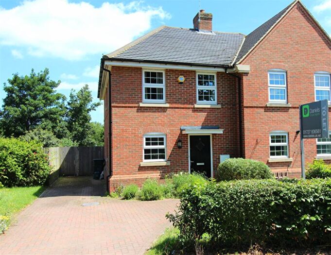 3 Bedroom Semi-Detached House To Rent In Highfield Lane, Tyttenhanger, St Albans, Hertfordshire, AL4