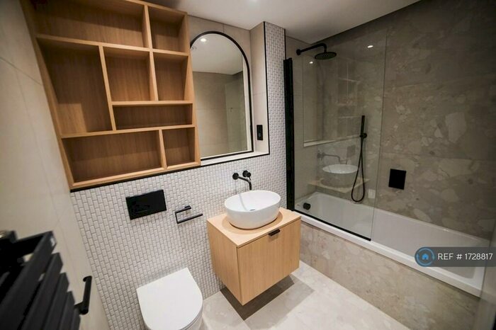 1 Bedroom Flat To Rent In Whetstone Green, London, N20