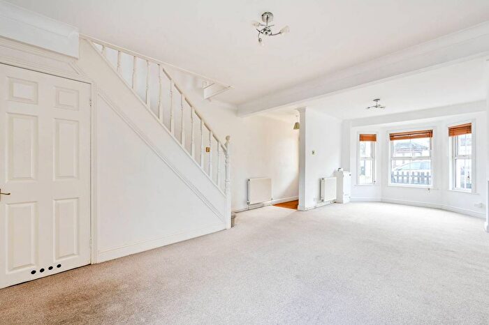 3 Bedroom End Terrace House For Sale In Vale Farm Road, Woking, GU21