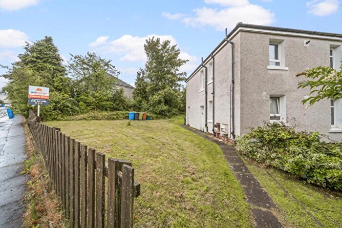 2 Bedroom Flat To Rent In Hill Avenue, Newton Mearns, G77