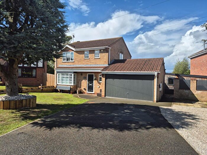 4 Bedroom Detached House For Sale In Juniper Close, Lutterworth, LE17