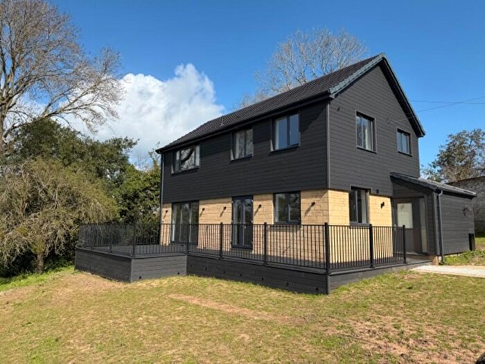 3 Bedroom Detached House To Rent In Gloucester Road, Rudgeway, BS35