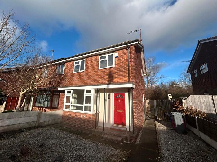3 Bedroom Property To Rent In Pendleway, Swinton, M27