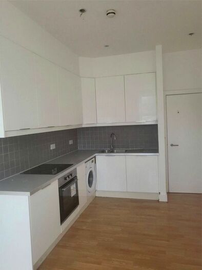 1 Bedroom Flat To Rent In Sumner Road, Croydon, Surrey, CR0