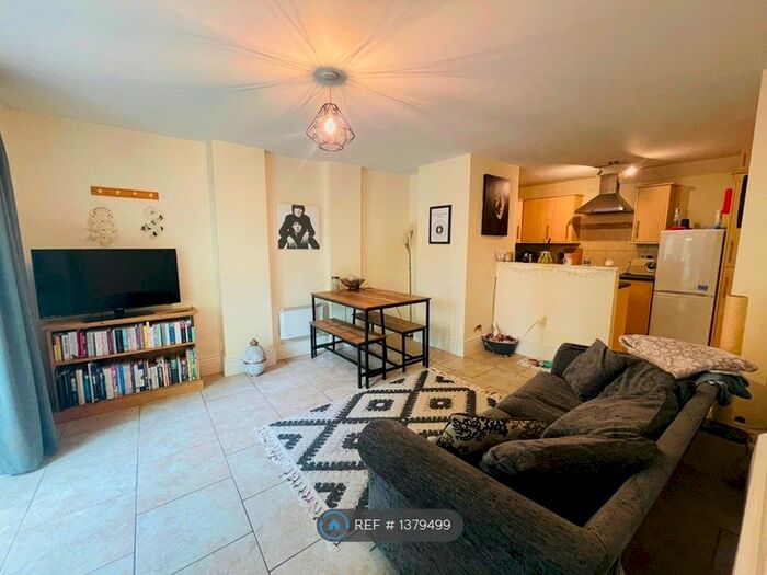 2 Bedroom Flat To Rent In Ranmoor Road, Sheffield, S10