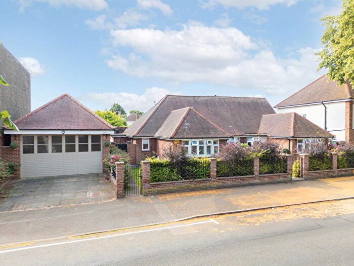 5 Bedroom Detached Bungalow For Sale In Kingsley Avenue, Kettering, NN16