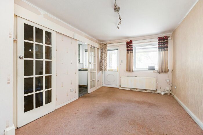 1 Bedroom End Of Terrace House For Sale In Chesser Loan, Edinburgh, EH14