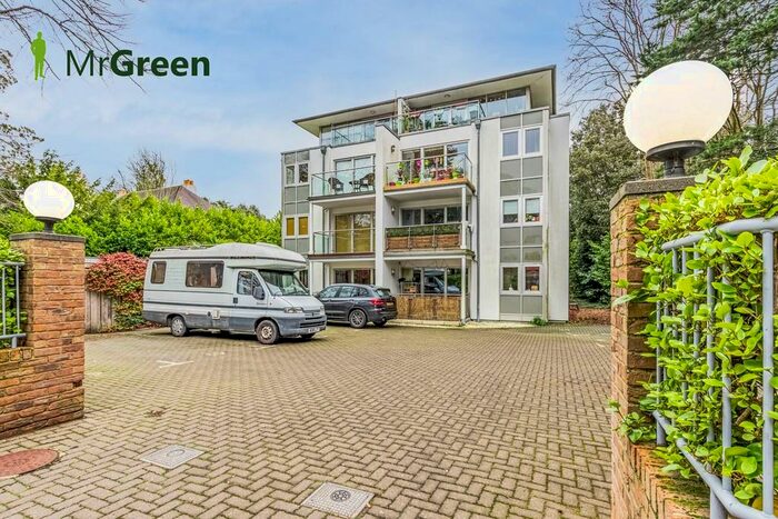 2 Bedroom Apartment To Rent In Chine Crescent Road, West Cliff, BH2