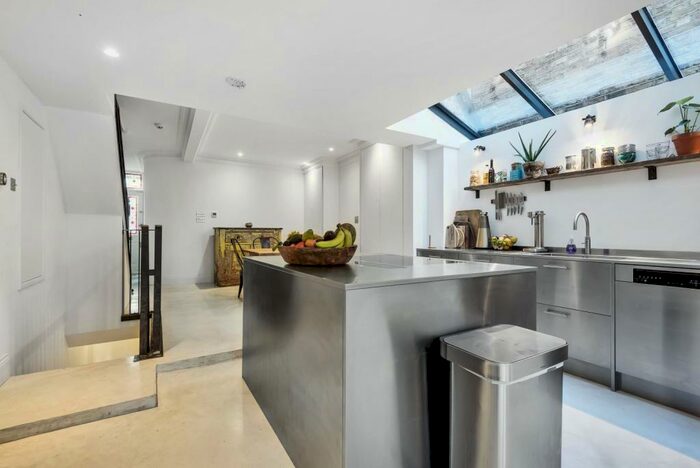 5 Bedroom Semi-Detached House To Rent In Gibbon Road, Kingston Upon Thames, KT2