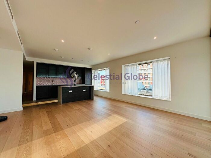 3 Bedroom Flat To Rent In Royal Wharf Walk, London, E16